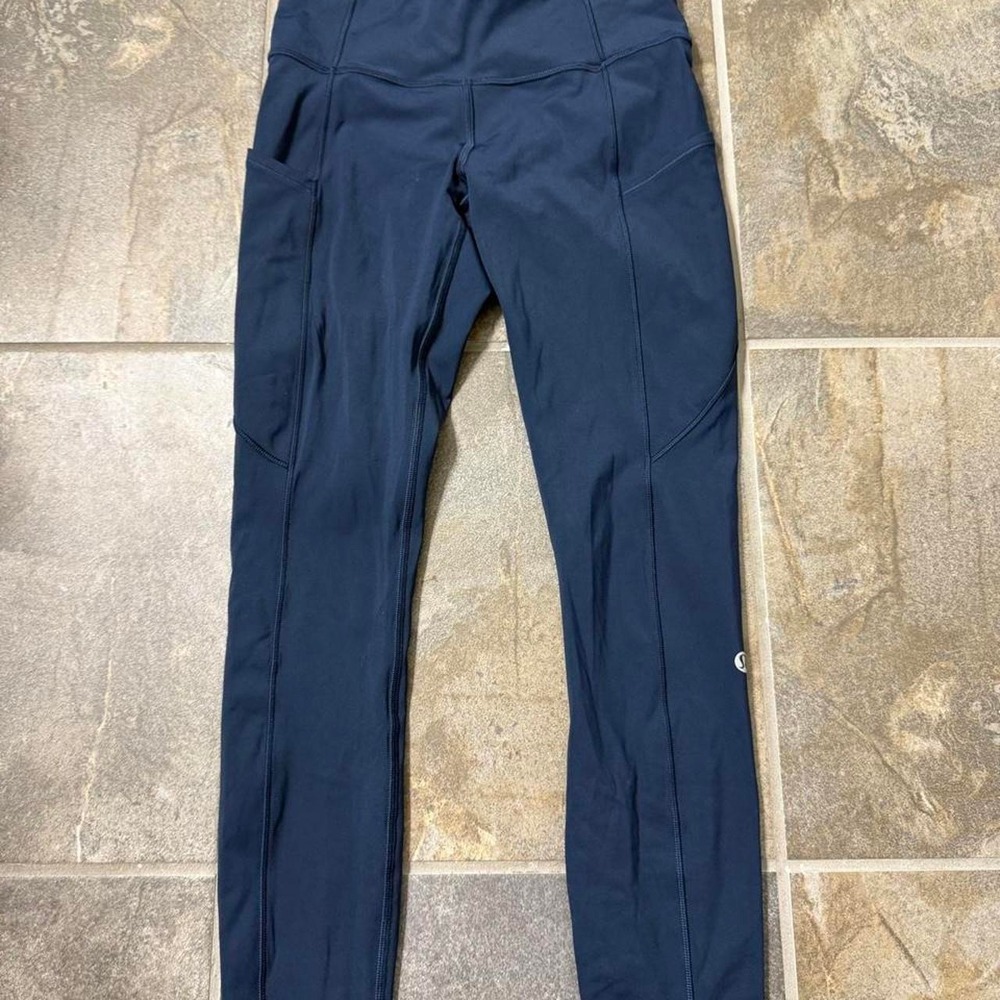 Lululemon Fast & Free 7/8 Tight II Nulux 25 True Navy Leggings Size 4